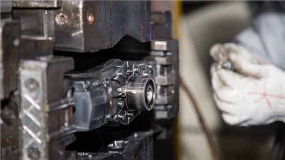 压铸 die casting