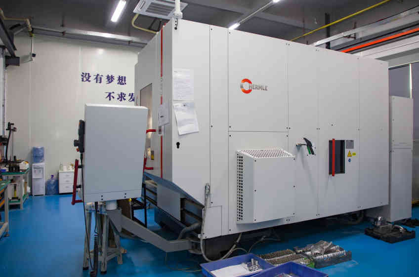 A Comprehensive Guide to Machining Operations with Hammer C225-Axis Five-Axis CNC Equipment