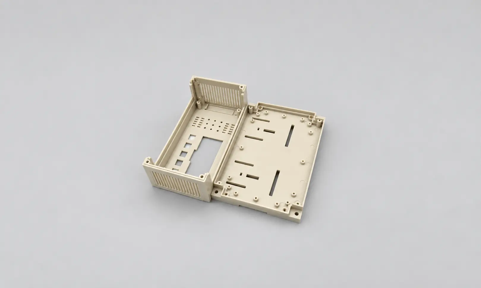Urethane Casting vs Injection Molding: Cost, Volume, and Production Fit