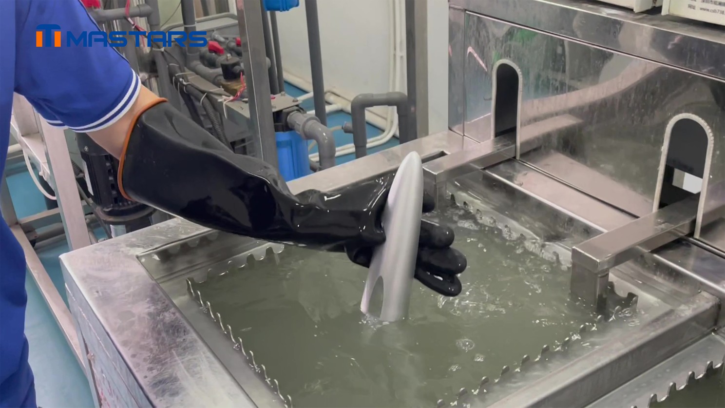 1767677729229932.jpg 1764830105681.jpg