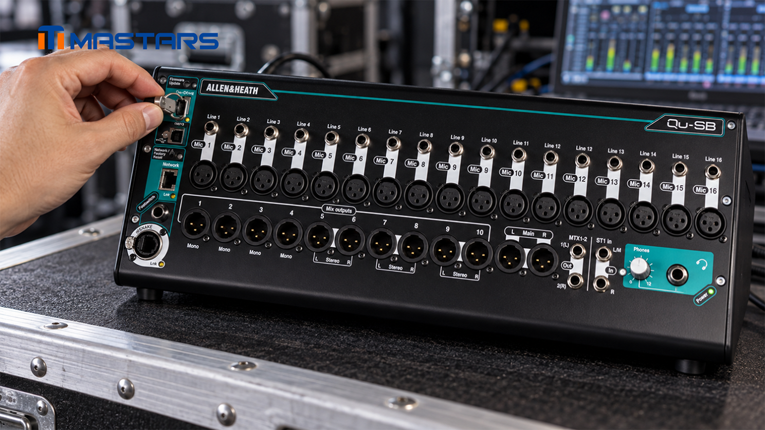 The fully assembled Qu-SB digital mixer supports audio connection and control in live sound applications. The fully assembled Qu-SB digital mixer supports audio connection and control in live sound applications.