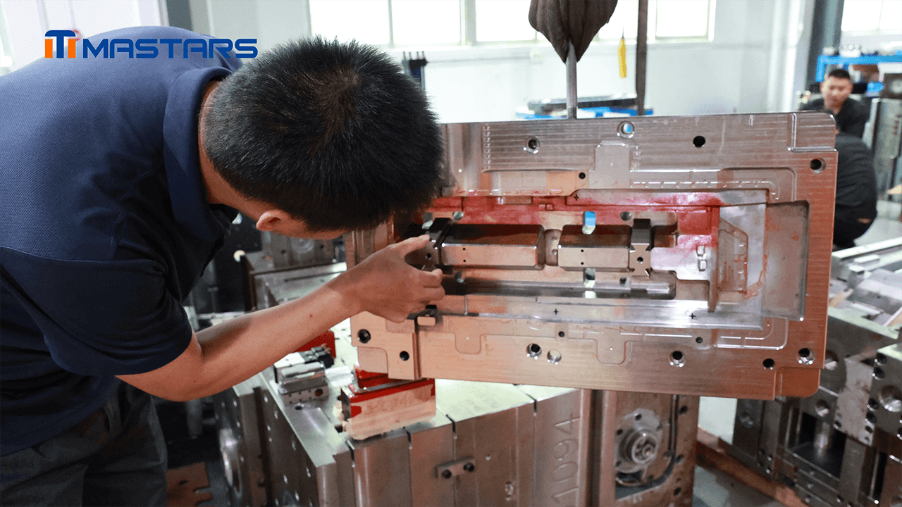 Master's engineers inspect the mold structure and critical features before trial molding to ensure tooling readiness. Master's engineers inspect the mold structure and critical features before trial molding to ensure tooling readiness.