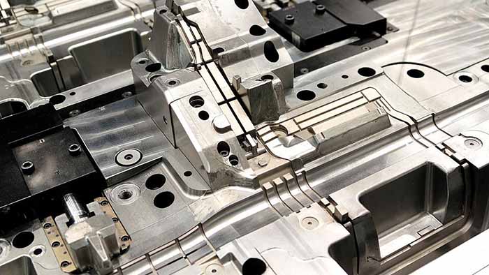 injection molding injection molding