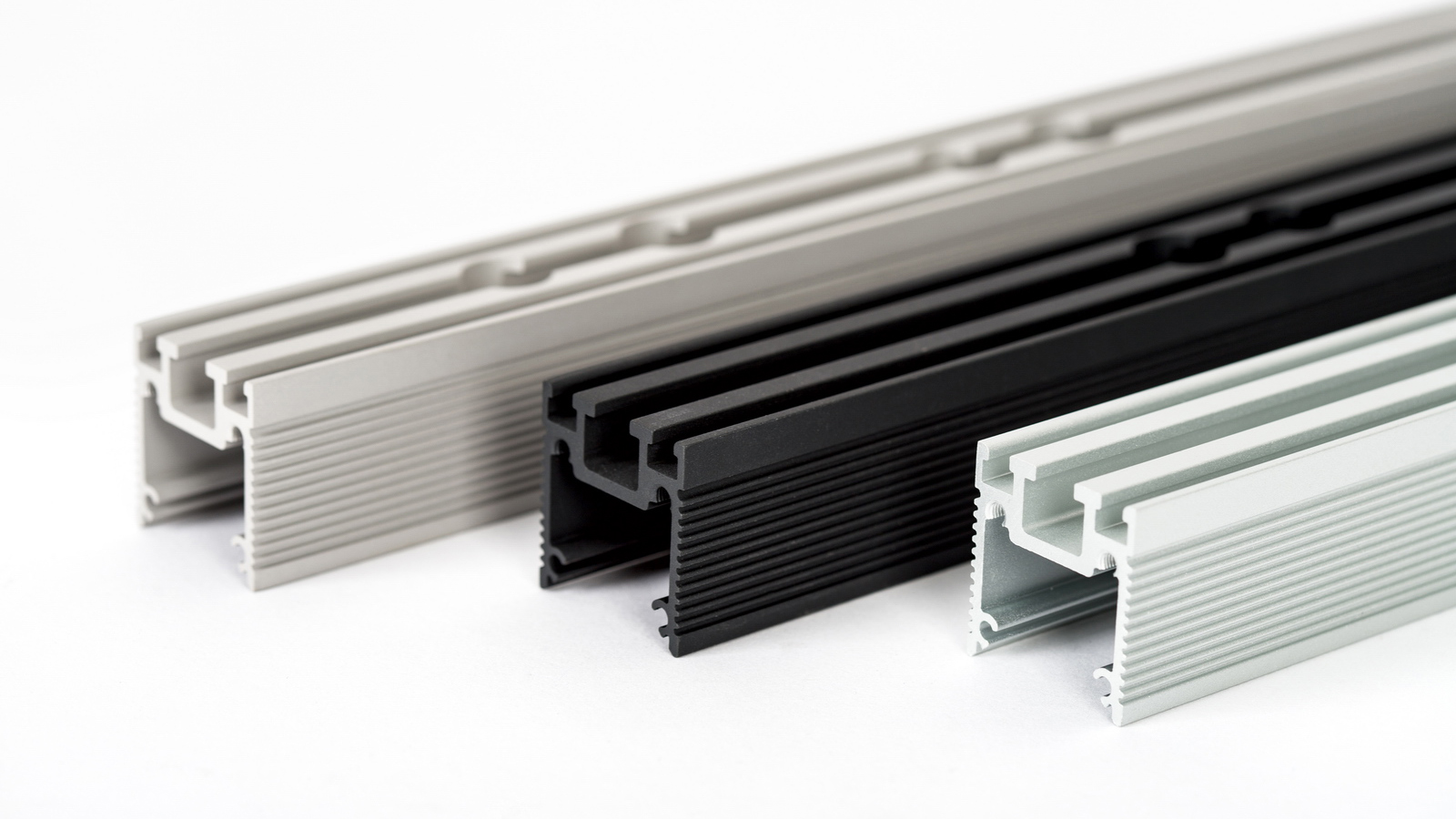 Advantages and disadvantages of plastic extrusion molding