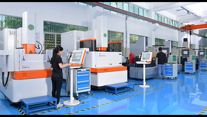 Manufacturing: A Detailed Overview Manufacturing: A Detailed Overview